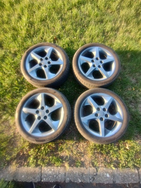 5x114.3 R17 agy 67.1 Laufen S Fit EQ3 225/45 R17 dot 5021