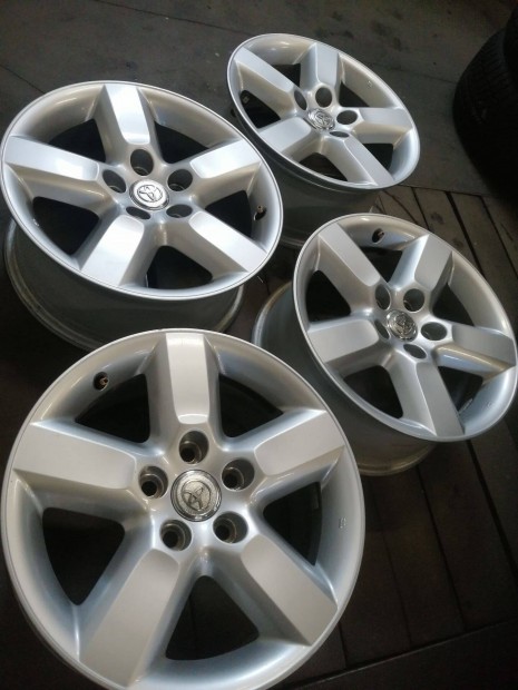 5x114,3 Toyota Rav4 16" gyri alufelni