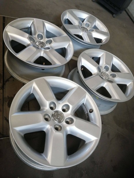 5x114,3 Toyota Rav4 16" gyri alufelni