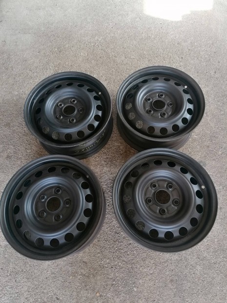 5x114,3-as,6x15-ös Suzuki Sx-4 felni