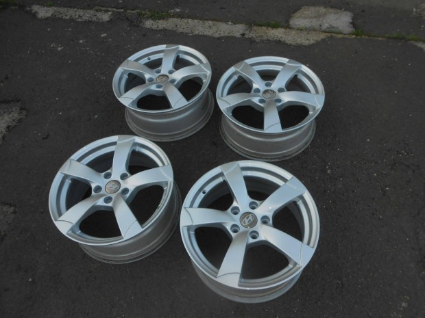5x114.3 gyári Hunday Kia Mazda 17" alufelni 17 coll
