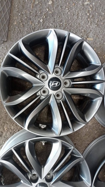 5x114,3 lyukosztású gyári használt 17 colos szép állapotú Hyundai/Kia