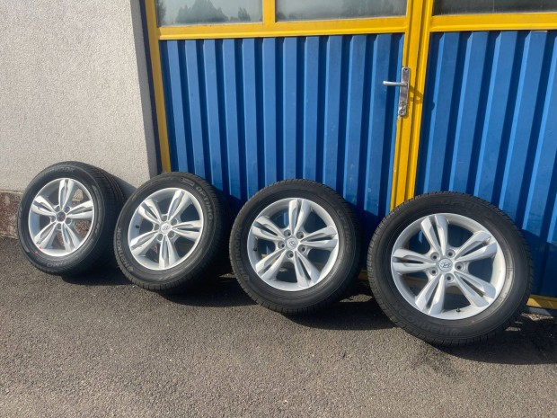 5x114 Hyundai ix 35 gyári alufelni 225/60R17