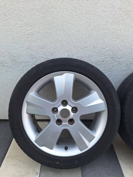 5x114 KIA / Hyundai 17 col gyári felni nyárigumi Ceed i30 Ioniq Soul