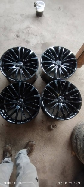 5x115 s R19 es tomason alufelni szett nagyon szp llapotban 