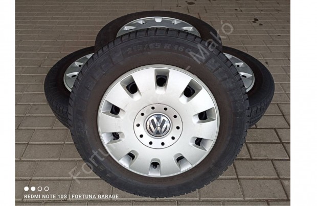5x120 16" Volkswagen T5 használt kerék dísztárcsával