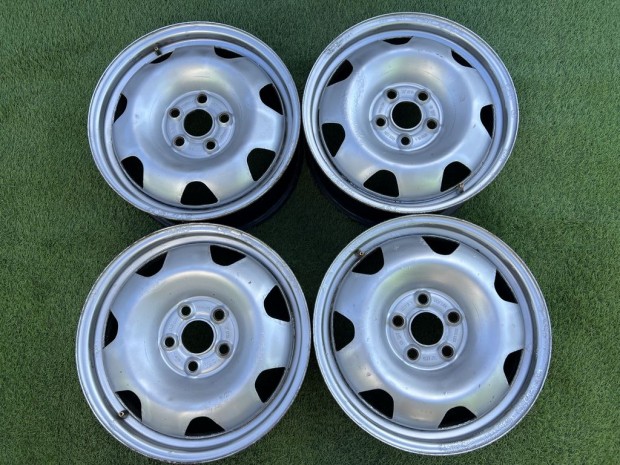 5x120 17" Volkswagen Caravelle gyári lemezfelni 7Jx17h2 ET55