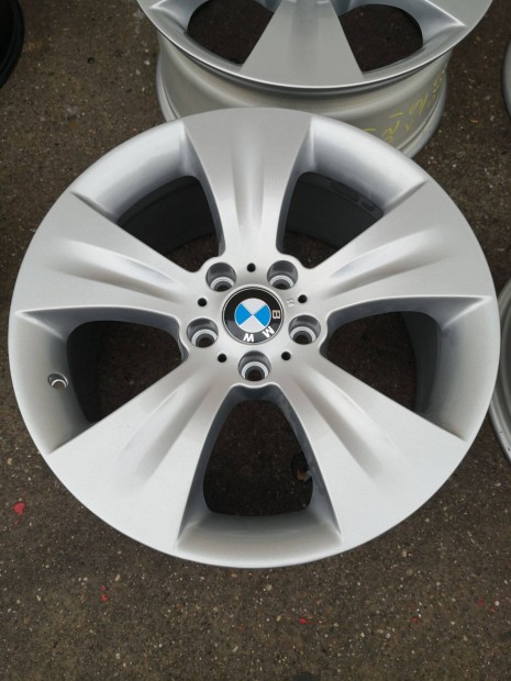 5x120 19 Gyári BMW színterezett alufelni 220000ft a 4db /395/