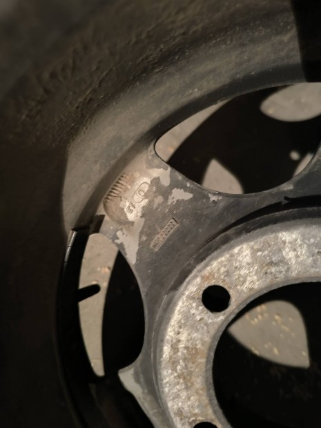 5x139,7 R15 terepj�r� felniszett 5x139.7 vitar�n volt