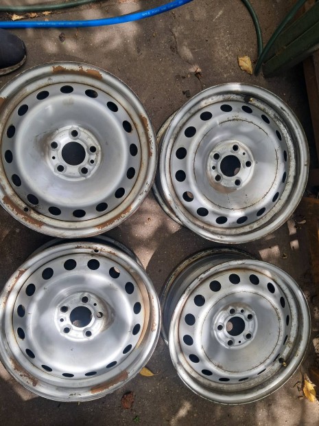 5x98 15" alfa fiat doblo opel combo felni 4db 16000ft