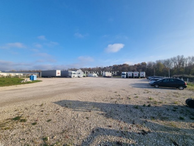 6000 nm-es ipari ter�let elad� G�rdony