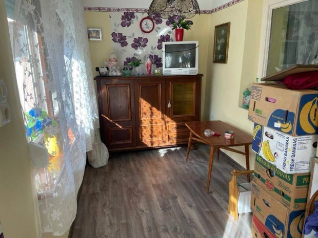 6087. Baján, belváros közeli udvari lakrész!