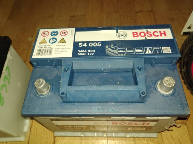 60Ah Bosch akkumultor 