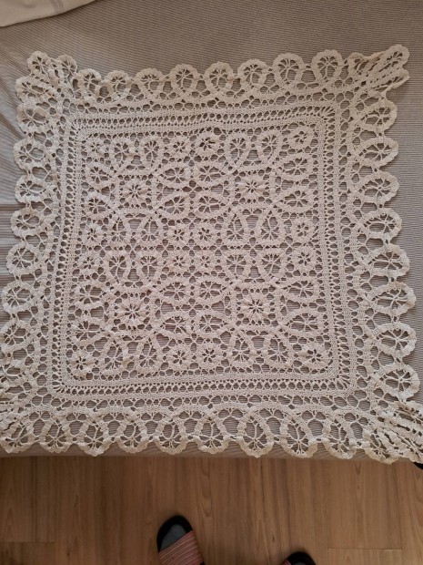 60*60 cm kézzel horgolt terito
