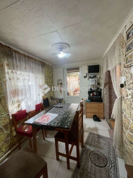 60 nm-es h�z elad� Baja