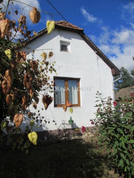 60 nm-es h�z elad� Dombr�d