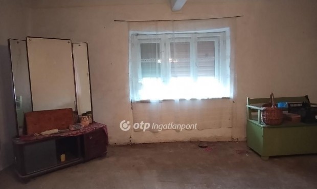 60 nm-es h�z elad� Hajd�szov�t