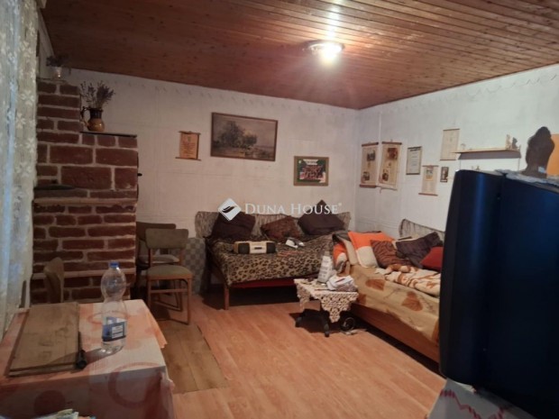 60 nm-es h�z elad� Kar�d