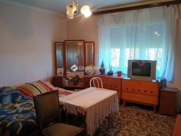 60 nm-es h�z elad� Nagyk�r�s