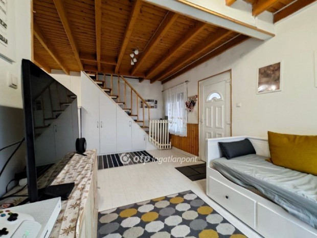 60 nm-es h�z elad� Szigethalom