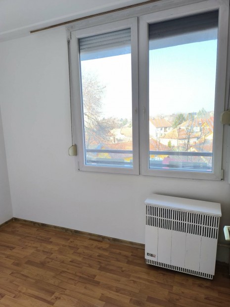 60nm lak�s J�szber�ny Szent L�szl� utca 