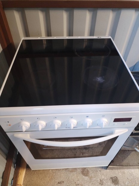 60x60 as Electrolux kerámia lapos villany tűzhely eladó