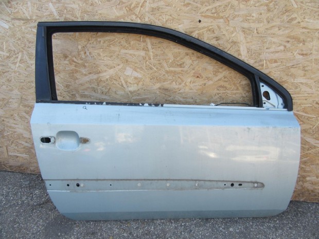61712 Fiat Stilo 3 ajtós, kék színű jobb oldali ajtó