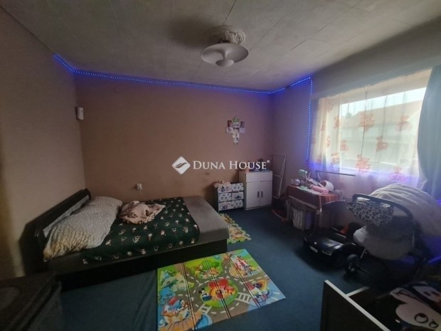 61 nm-es h�z elad� �ll�