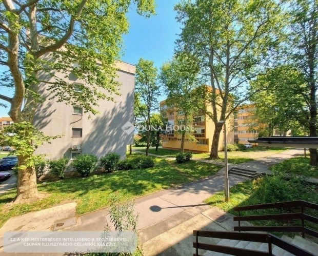 61 nm-es lak�s elad� P�cs