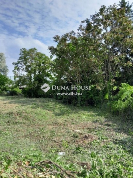 625 nm-es telek elad� Velence