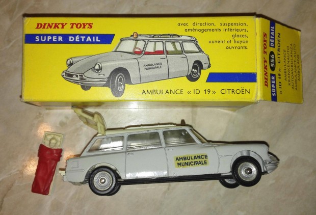 62 ves Retro Dinky Toys Citroen Ambulance 556 aut makett