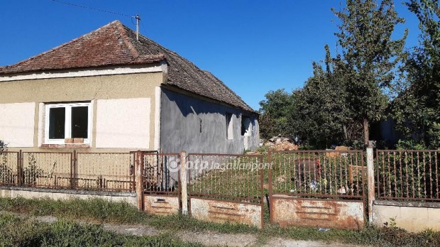 62 nm-es h�z elad� Gerde