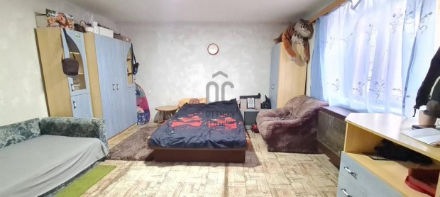 62 nm-es h�z elad� Kisl�ng