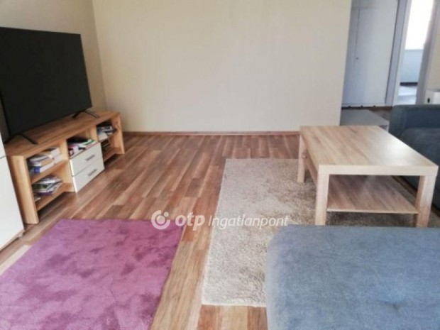 62 nm-es lak�s elad� Szigetszentmikl�s