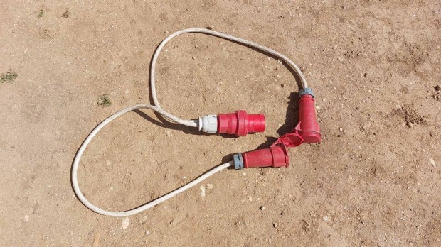 63A 5 2x32A 5 p Y elágazású elosztó elektromos dugalj csapfeéllel