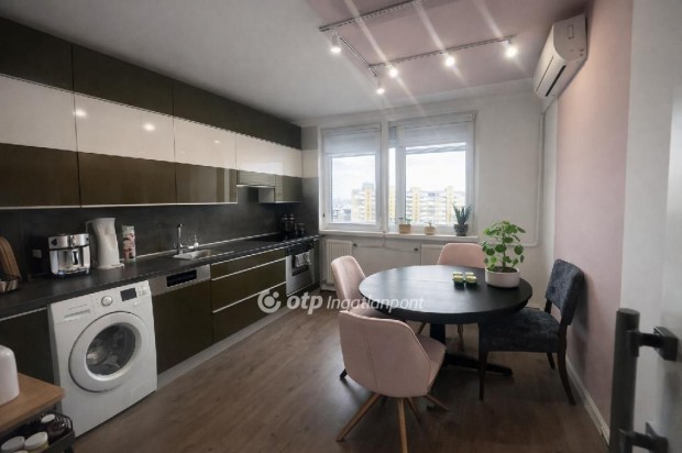 63 nm-es lak�s elad� Debrecen