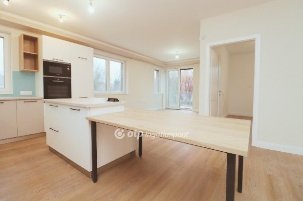 63 nm-es lak�s elad� Zam�rdi