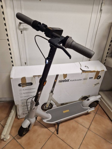 64 km, Ninebot Kickscooter Max G30LE II elektromos roller