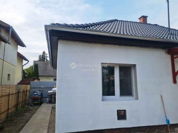 64 nm-es h�z elad� Si�fok