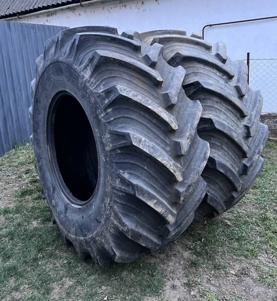 650/75R32-es komb�jn gumi p�rban elad�