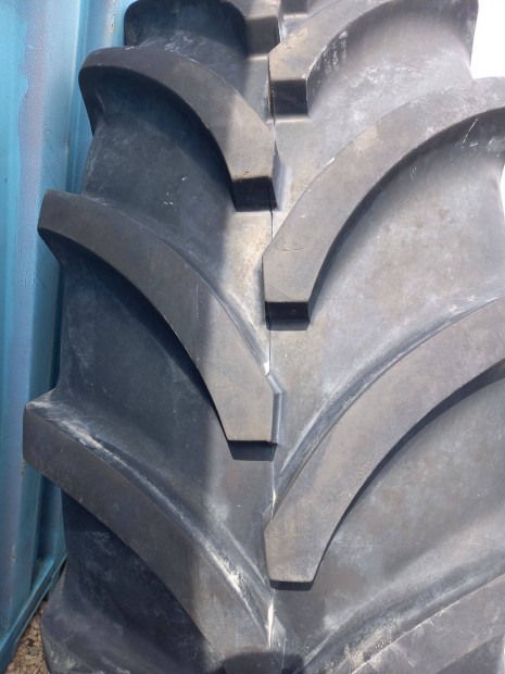 650/80R38 Vredestein Traktorgumi tulajdonképpen új 1db