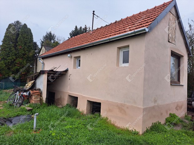 660 nm-es telek eladó Vámosszabadi