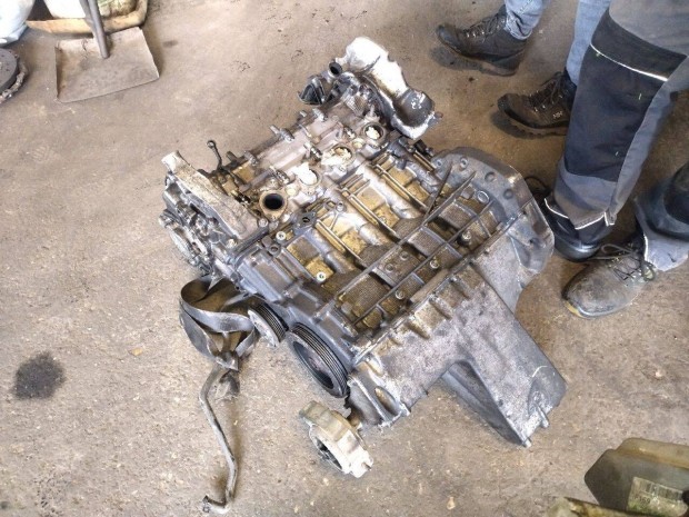 668942 kódú Mercedes w168 A 170 CDI motor