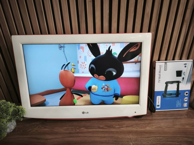 66CM LG TV. Mindig TV. Új Falitartóval