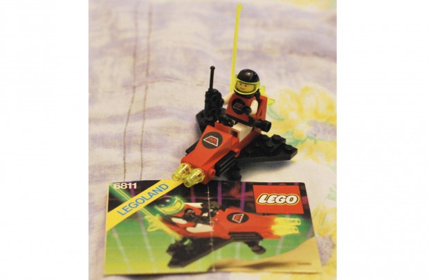 6811 Lego Space M-tron Pulsar Charger