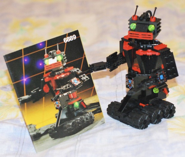 6889 Lego Space Spyrius Recon Robot