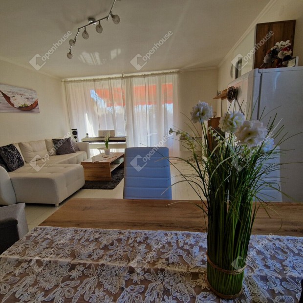 68 nm-es h�z elad� Si�fok