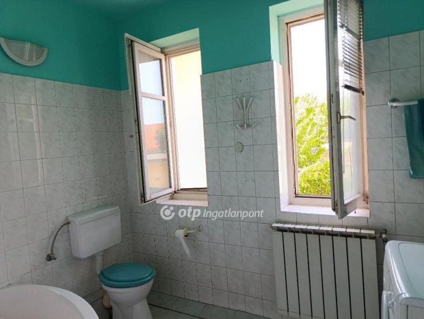 68 nm-es lak�s elad� Kecskem�t