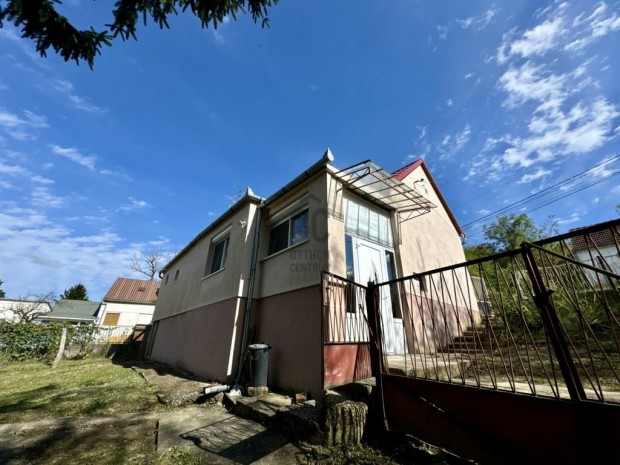 69 nm-es h�z elad� Eszteregnye