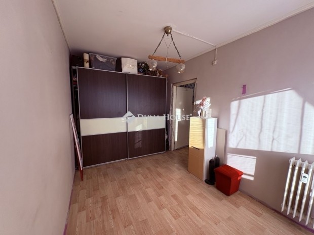 69 nm-es lak�s elad� Debrecen